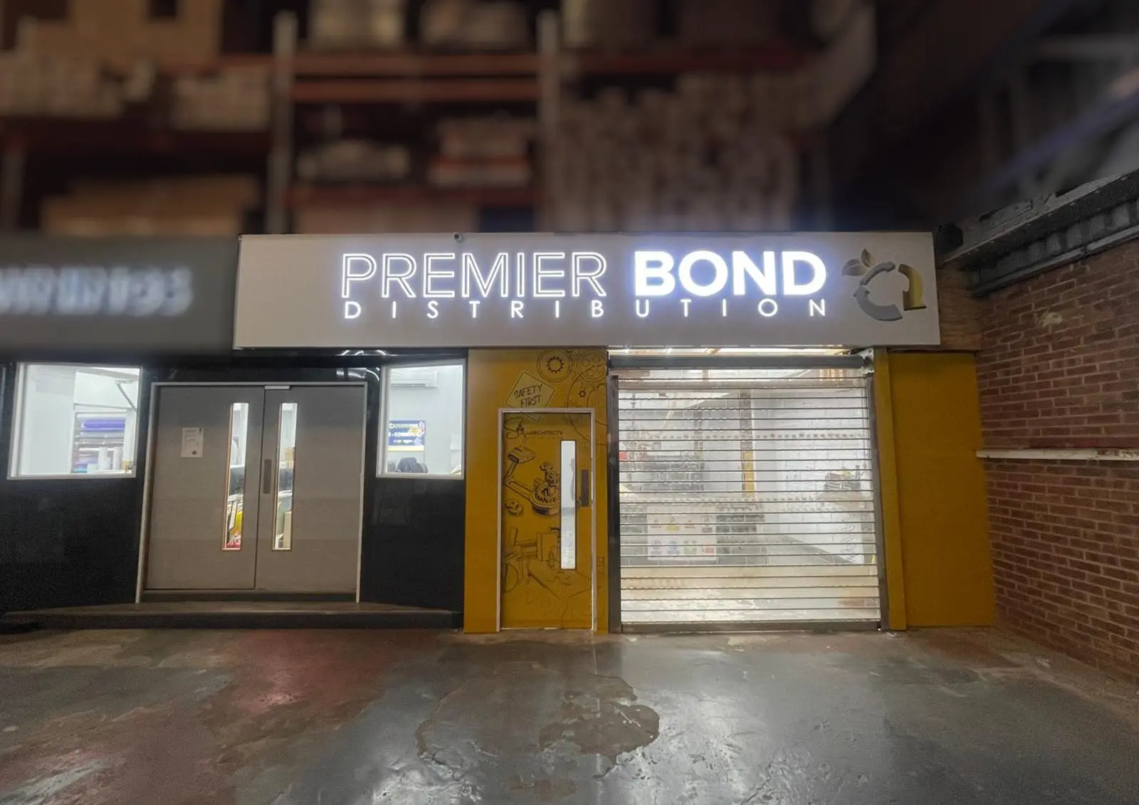 Fret Cut Signage with LED Lighting – Shopfront Example by Sign Architects Fret cut illuminated sign with aluminium tray – Professional shop sign design by Sign Architects (illustrative image)